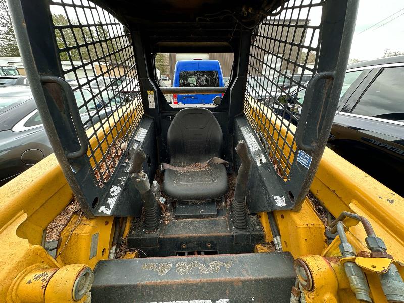 52794586 :رقم المزاد ، KV0250A250800 vin ، 2010 John Deere 250 مزاد بيع