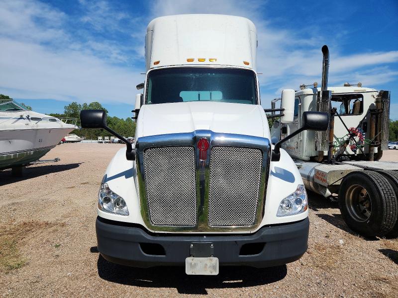 50603956 :رقم المزاد ، 1XKYA48X6HJ160323 vin ، 2017 Kenworth T680 مزاد بيع