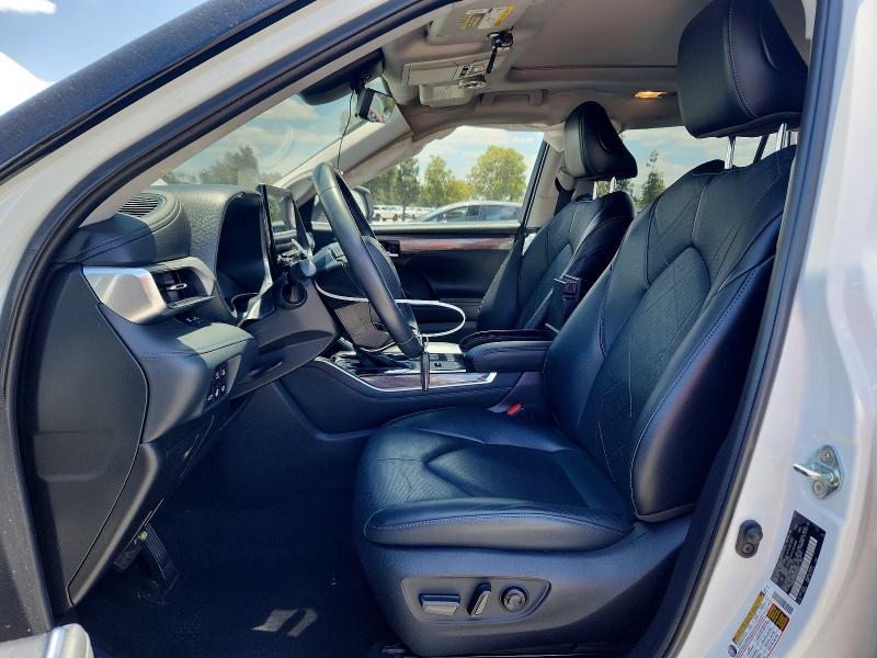 Продажа на аукционе авто 2022 Toyota Highlander, vin: 5TDEBRCH5NS078333, номер лота: 54830856