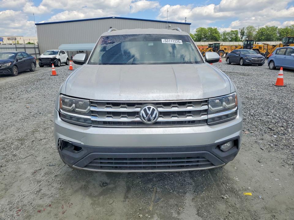 53117226 :رقم المزاد ، 1V2CR2CA9JC589390 vin ، 2018 Volkswagen Atlas مزاد بيع