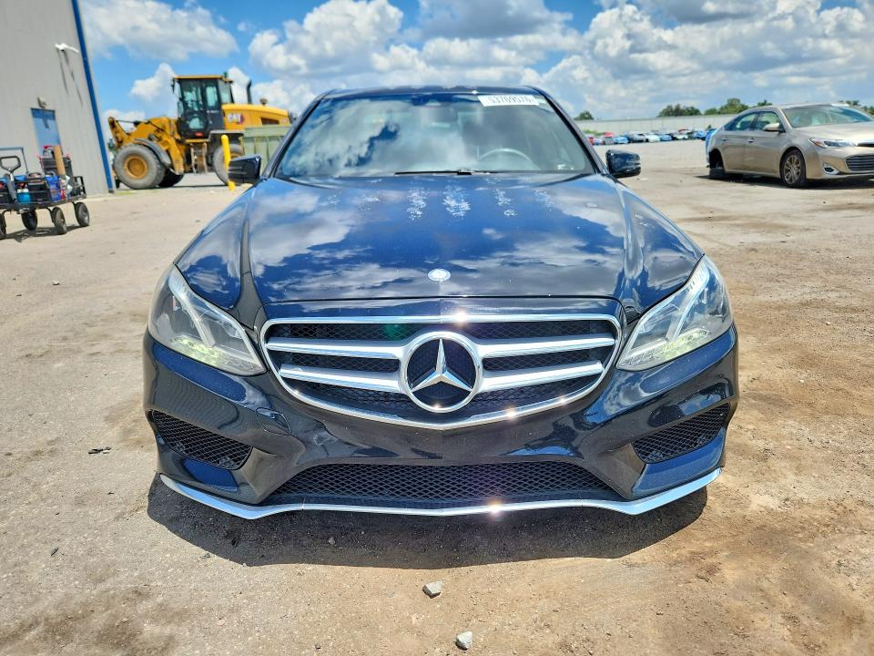 53769576 :رقم المزاد ، WDDHF5KB2GB303430 vin ، 2016 Mercedes-benz E مزاد بيع