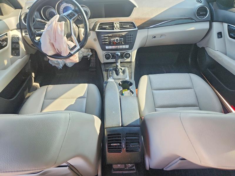52993526 :رقم المزاد ، WDDGF8BB4CA656975 vin ، 2012 Mercedes-benz C مزاد بيع