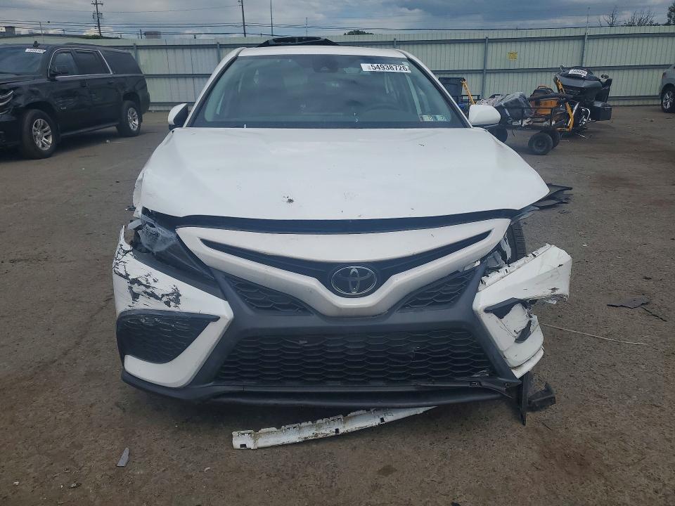2022 Toyota Camry მანქანა იყიდება აუქციონზე, vin: 4T1G11BKXNU051887, აუქციონის ნომერი: 54938726