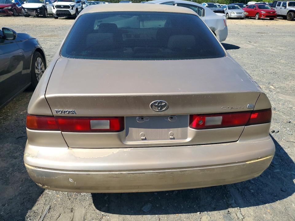 1998 Toyota Camry მანქანა იყიდება აუქციონზე, vin: JT2BG22K8W0216890, აუქციონის ნომერი: 54057216