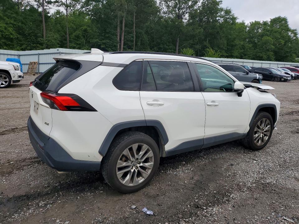 Auction sale of the 2019 Toyota Rav4, vin: 2T3C1RFV9KC031765, lot number: 54841586
