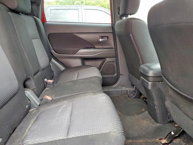 Продаж на аукціоні авто 2018 Mitsubishi Outlander, vin: JA4AZ3A30JZ044527, номер лоту: 53695436
