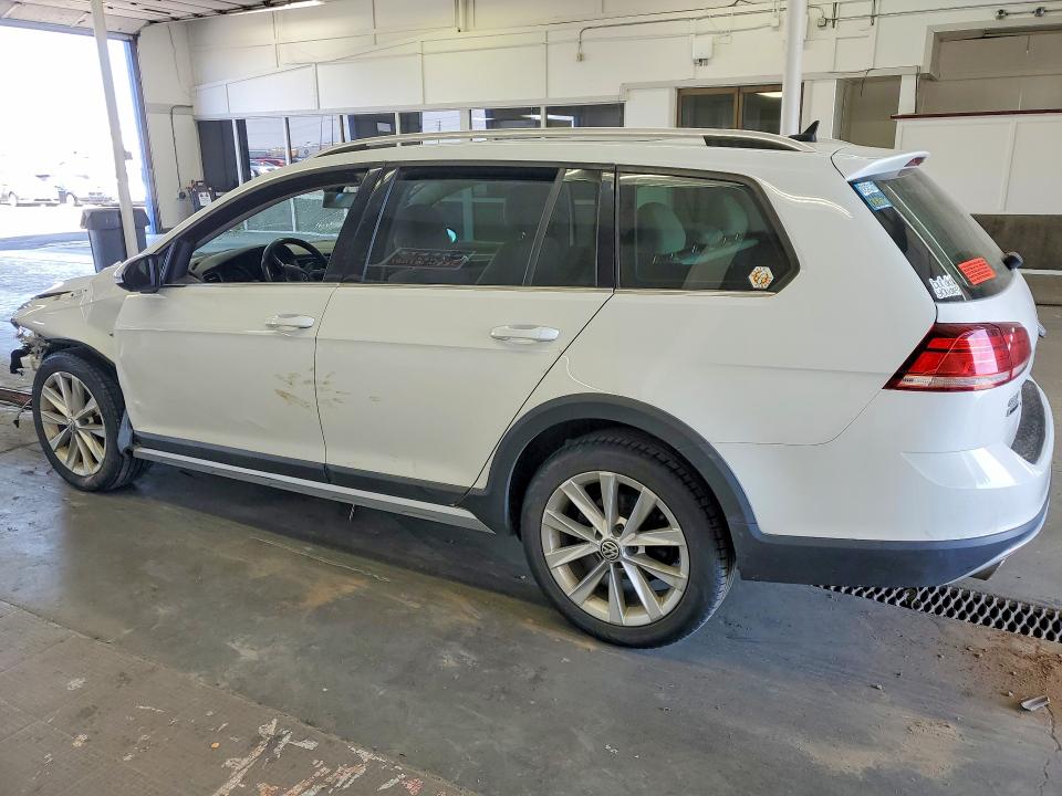 54723306 :رقم المزاد ، 3VWM17AU1JM759437 vin ، 2018 Volkswagen Golf Alltrack مزاد بيع