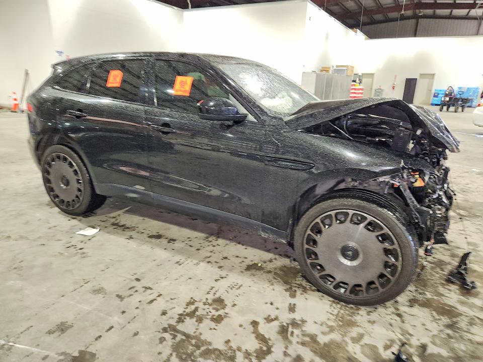 52440996 :رقم المزاد ، SADCJ2BVXHA067987 vin ، 2017 Jaguar F-pace مزاد بيع