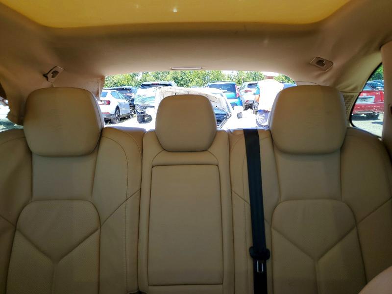 55144556 :رقم المزاد ، WP1AA2A23ELA95915 vin ، 2014 Porsche Cayenne مزاد بيع