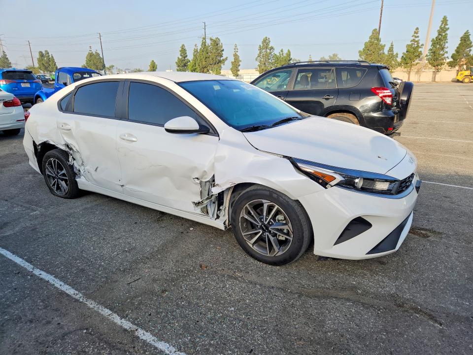53410936 :رقم المزاد ، 3KPF24AD6NE466205 vin ، 2022 Kia Forte مزاد بيع