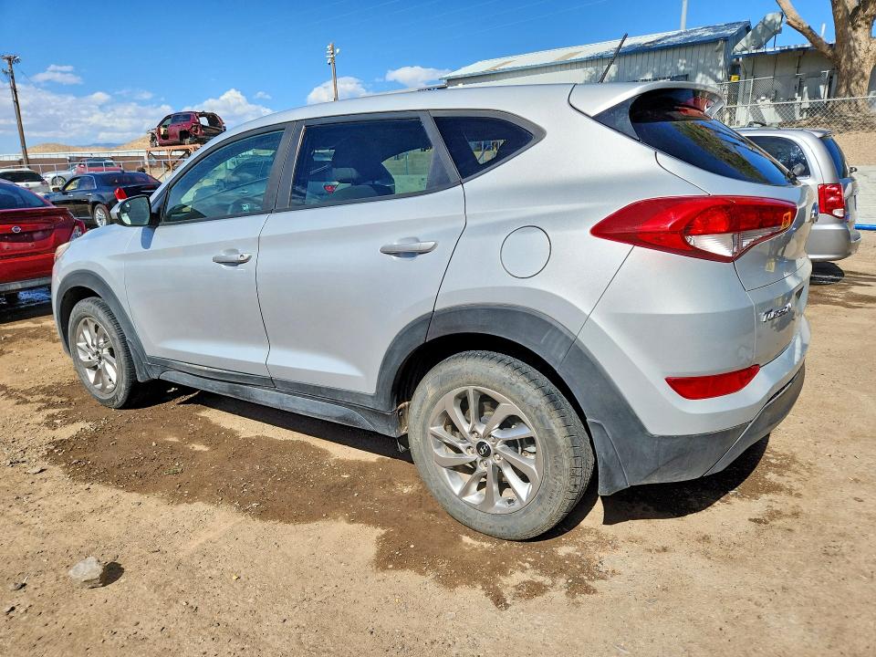54104836 :رقم المزاد ، KM8J23A40HU407429 vin ، 2017 Hyundai Tucson مزاد بيع