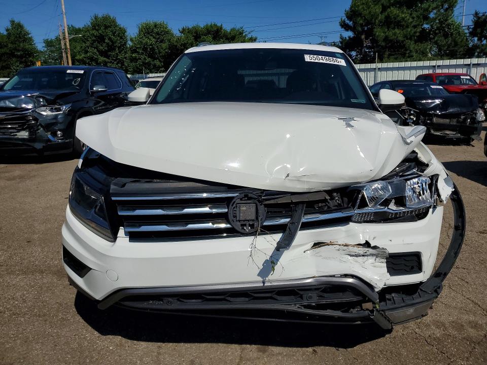 55049886 :رقم المزاد ، 3VV2B7AX5MM104821 vin ، 2021 Volkswagen Tiguan مزاد بيع