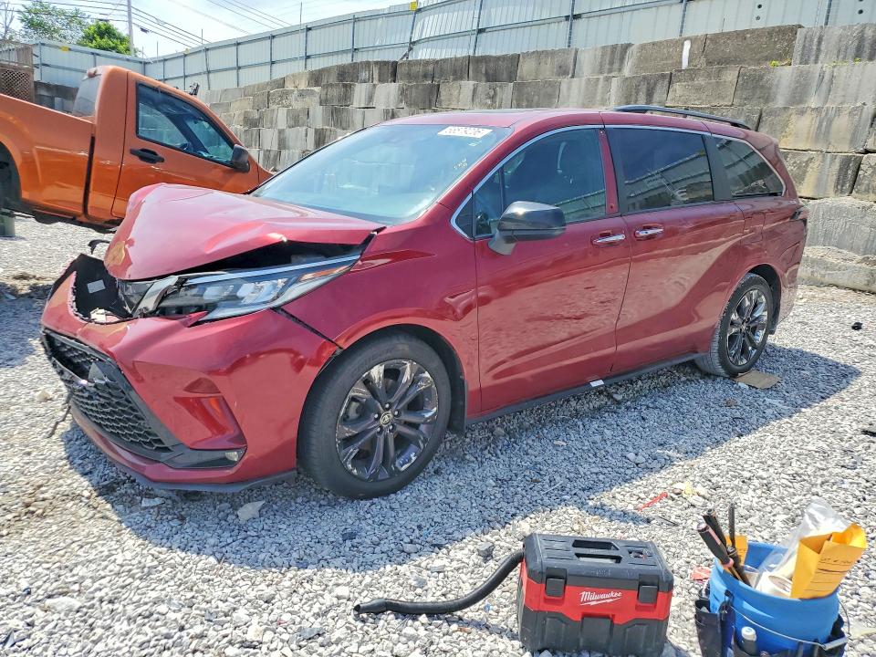 2022 Toyota Sienna მანქანა იყიდება აუქციონზე, vin: 5TDXRKEC1NS132658, აუქციონის ნომერი: 55579206