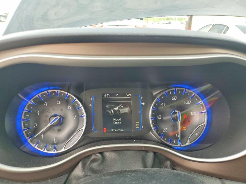 51944016 :رقم المزاد ، 2C4RC1FG2JR122939 vin ، 2018 Chrysler Pacifica مزاد بيع