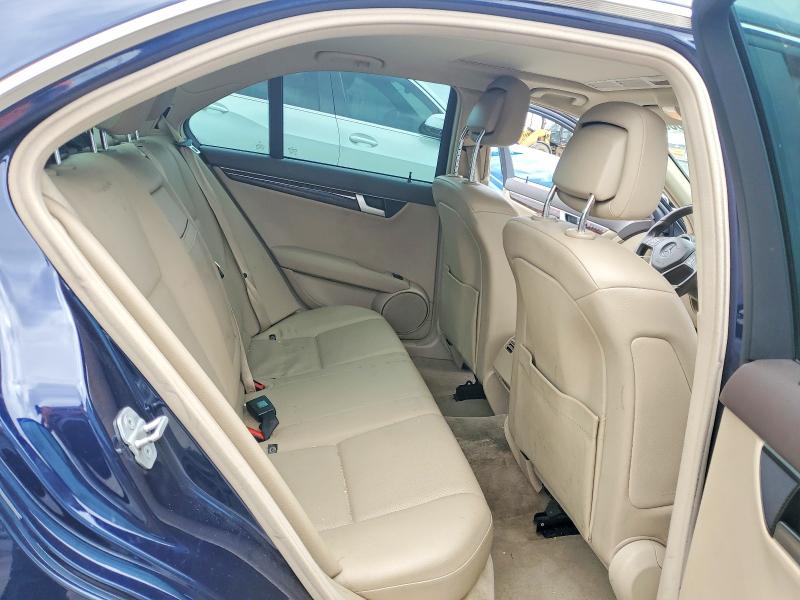 Продаж на аукціоні авто 2013 Mercedes-benz C, vin: WDDGF4HB5DR265417, номер лоту: 53662556