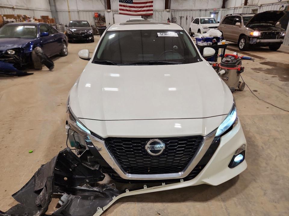 52368546 :رقم المزاد ، 1N4BL4EV5KC109251 vin ، 2019 Nissan Altima مزاد بيع