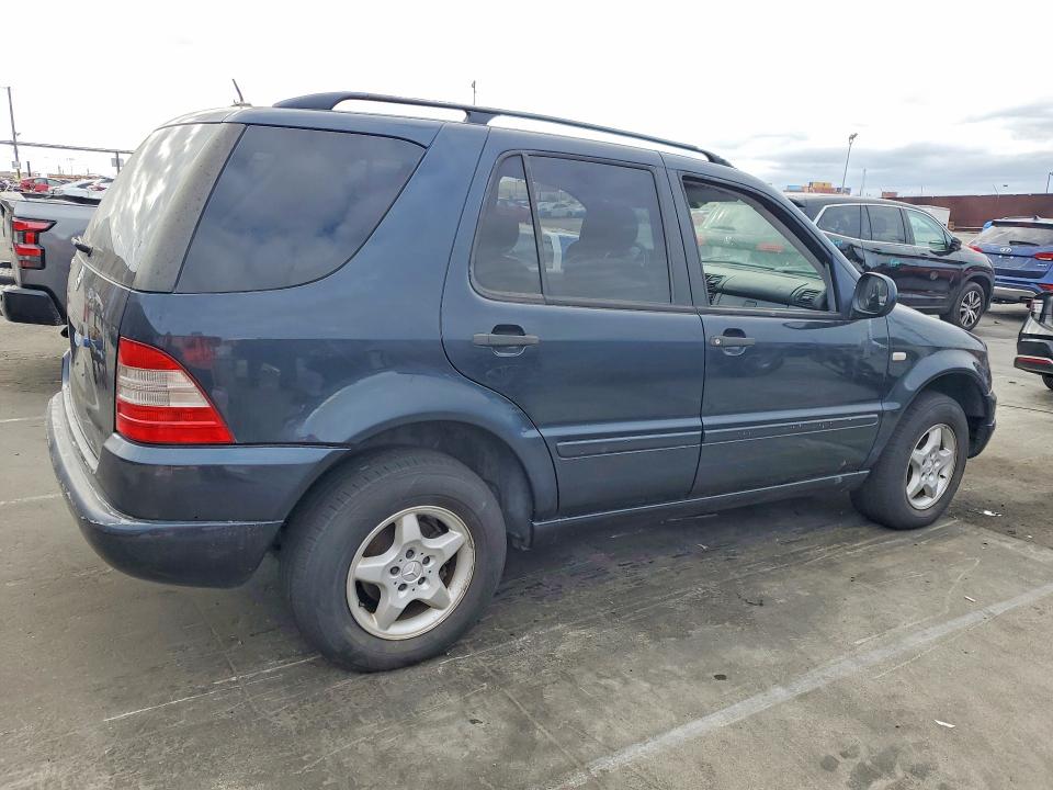 Продажа на аукционе авто 2001 Mercedes-benz Ml, vin: 4JGAB54E21A253913, номер лота: 54895766