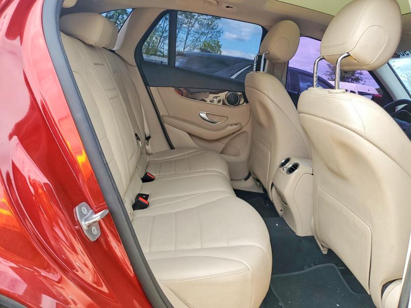 53779866 :رقم المزاد ، WDC0G4KB7KF637334 vin ، 2019 Mercedes-benz Glc مزاد بيع