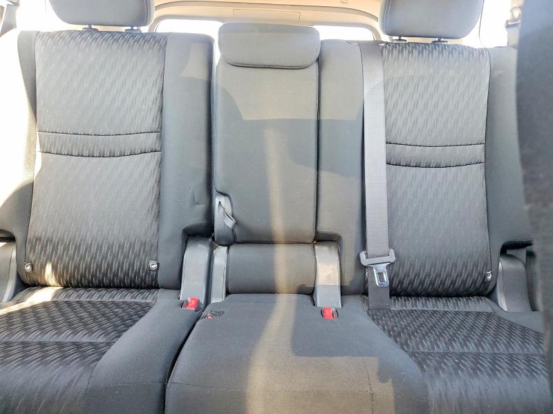 55111326 :رقم المزاد ، KNMAT2MV1JP571115 vin ، 2018 Nissan Rogue مزاد بيع