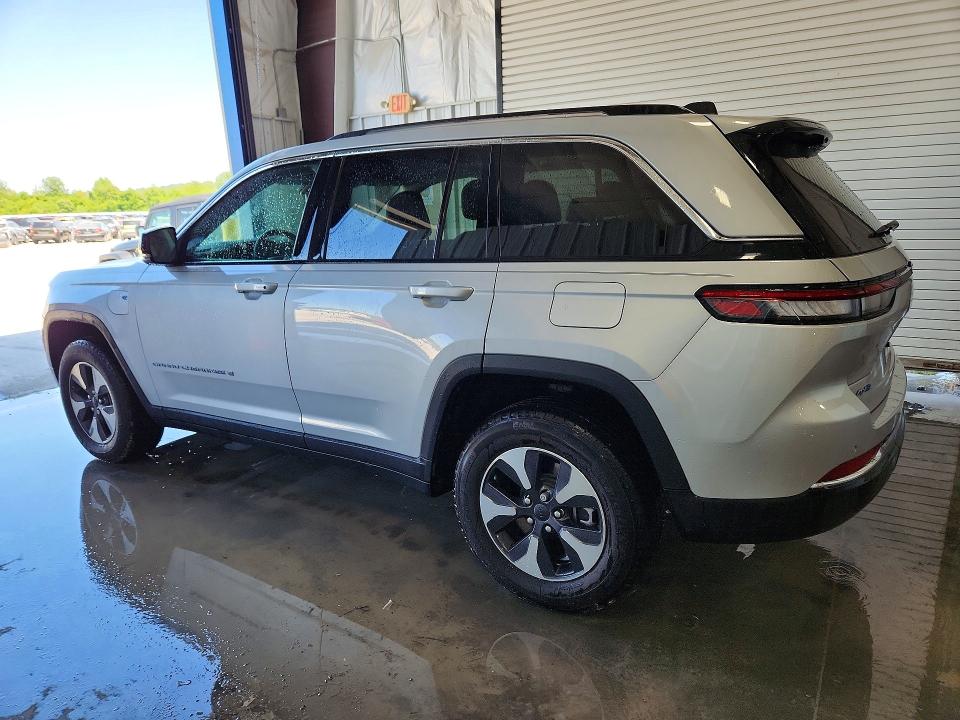 Продаж на аукціоні авто 2023 Jeep Grand Cherokee, vin: 1C4RJYB66PC664834, номер лоту: 49518126