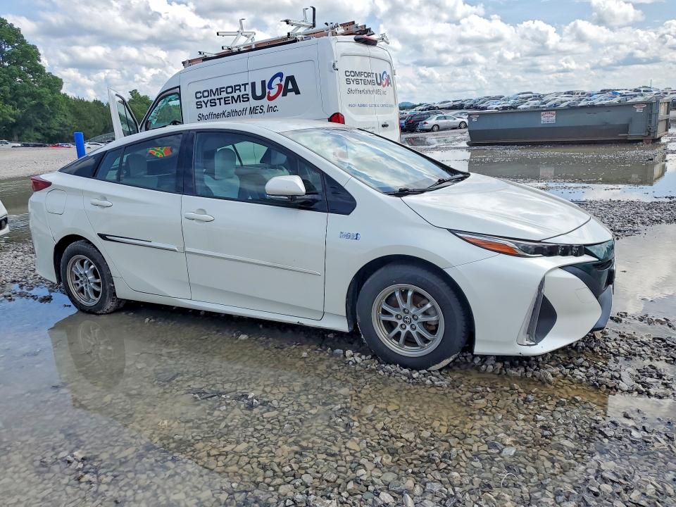 Продаж на аукціоні авто 2017 Toyota Prius Prime, vin: JTDKARFP0H3066864, номер лоту: 54176756