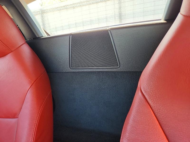 52853706 :رقم المزاد ، WBALM5C59BE495940 vin ، 2011 Bmw Z4 مزاد بيع