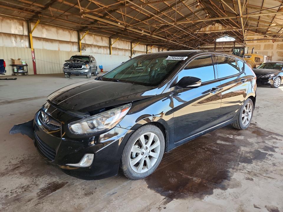 52954486 :رقم المزاد ، KMHCU5AEXDU077221 vin ، 2013 Hyundai Accent مزاد بيع