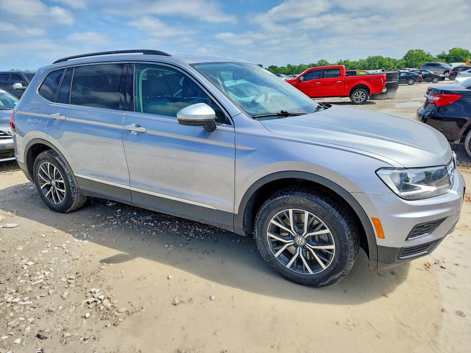 Продажа на аукционе авто 2020 Volkswagen Tiguan, vin: 3VV2B7AXXLM067814, номер лота: 51925606