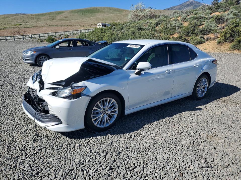Продаж на аукціоні авто 2018 Toyota Camry, vin: 4T1B11HKXJU645634, номер лоту: 51917356