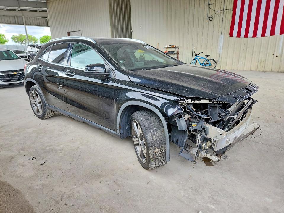 55686966 :رقم المزاد ، WDCTG4EB2JJ478517 vin ، 2018 Mercedes-benz Gla مزاد بيع