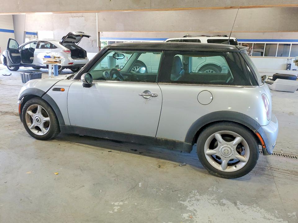 2006 Mini Cooper მანქანა იყიდება აუქციონზე, vin: WMWRC33506TJ74047, აუქციონის ნომერი: 53921286