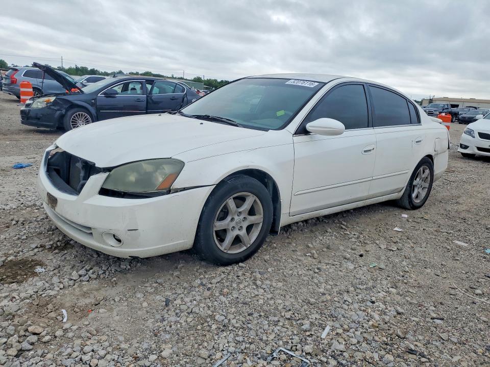 52076116 :رقم المزاد ، 1N4AL11D95C278667 vin ، 2005 Nissan Altima مزاد بيع
