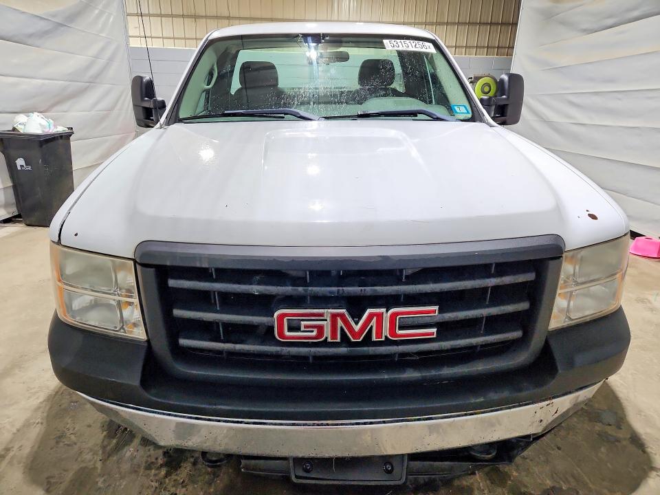 53151256 :رقم المزاد ، 1GTEC14X18Z273921 vin ، 2008 Gmc Sierra مزاد بيع