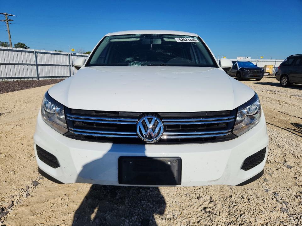 2018 Volkswagen Tiguan Limited მანქანა იყიდება აუქციონზე, vin: WVGAV7AX3JK004605, აუქციონის ნომერი: 52521446