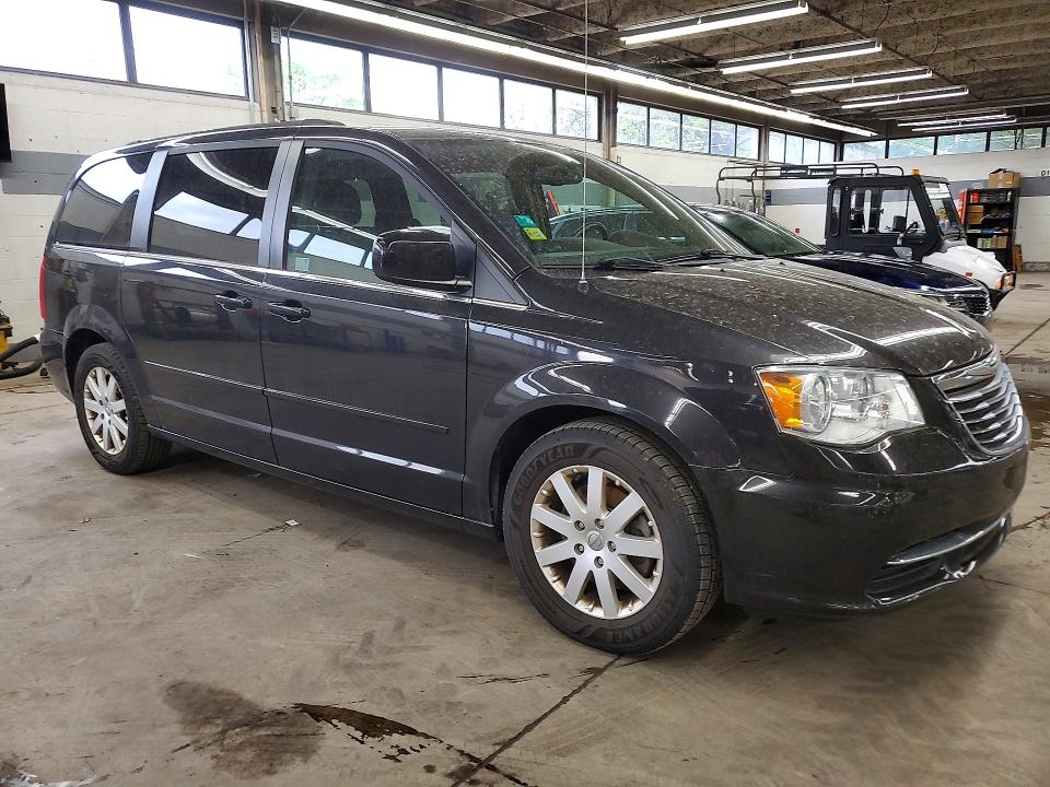 2015 Chrysler Town & Country მანქანა იყიდება აუქციონზე, vin: 2C4RC1AG4FR676465, აუქციონის ნომერი: 54016586