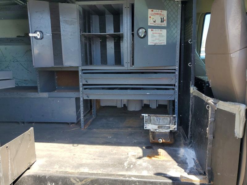 52710456 :رقم المزاد ، 1GCGG25V271223770 vin ، 2007 Chev Express G2500 مزاد بيع