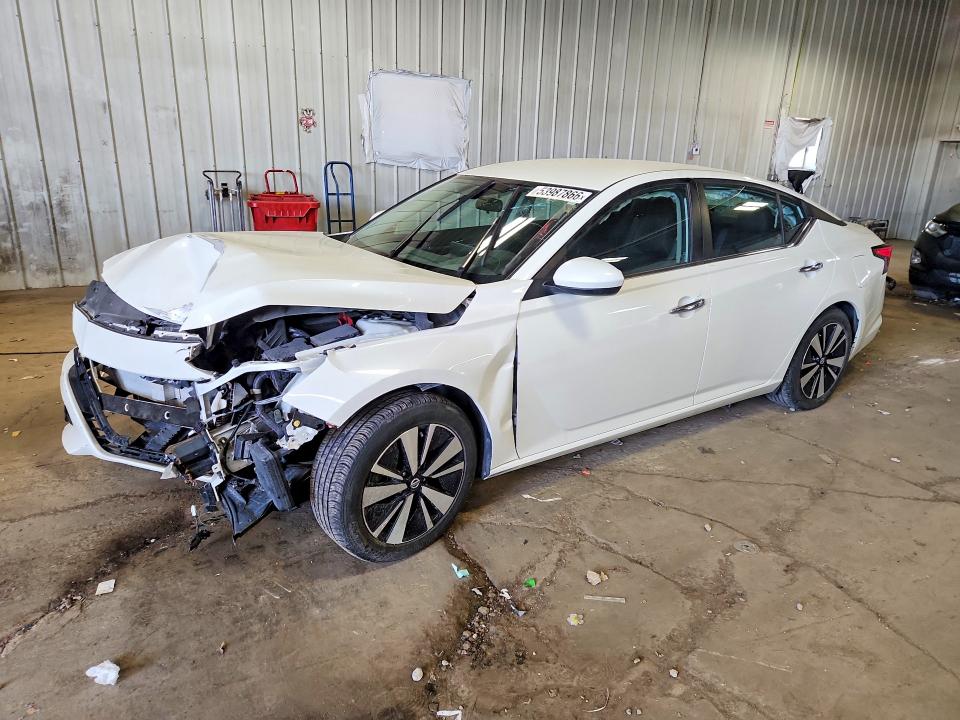 53987866 :رقم المزاد ، 1N4BL4DV8NN300494 vin ، 2022 Nissan Altima مزاد بيع