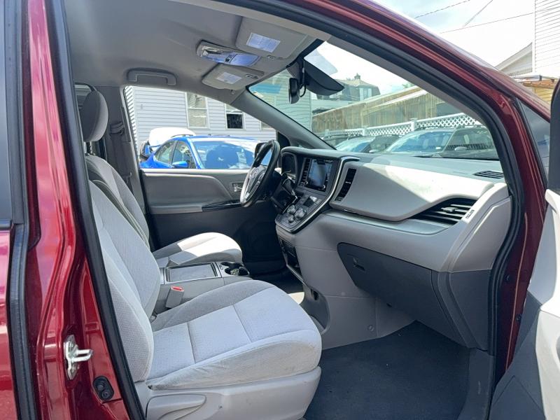 53917036 :رقم المزاد ، 5TDKZ3DC1LS043252 vin ، 2020 Toyota Sienna مزاد بيع