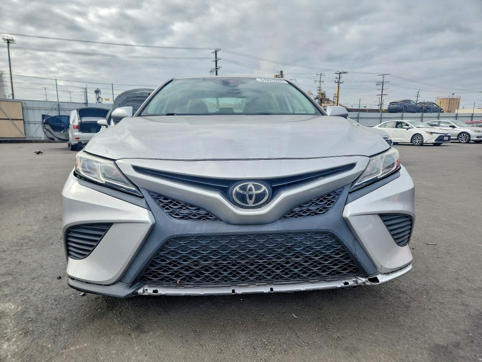 Продаж на аукціоні авто 2020 Toyota Camry, vin: 4T1G11AKXLU924150, номер лоту: 54825206