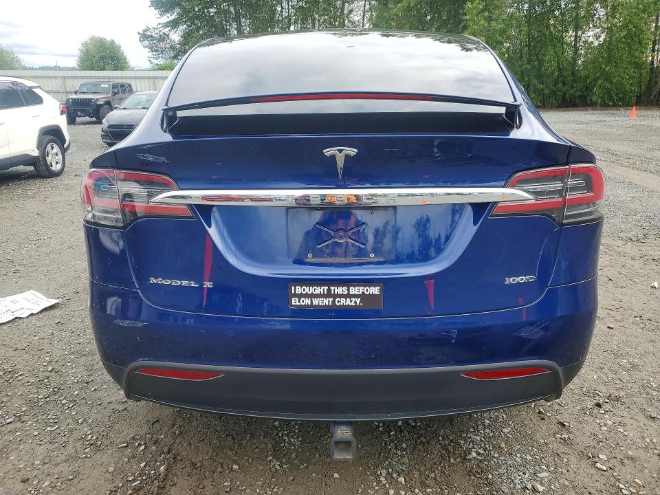 53762836 :رقم المزاد ، 5YJXCAE27JF105224 vin ، 2018 Tesla Model X مزاد بيع
