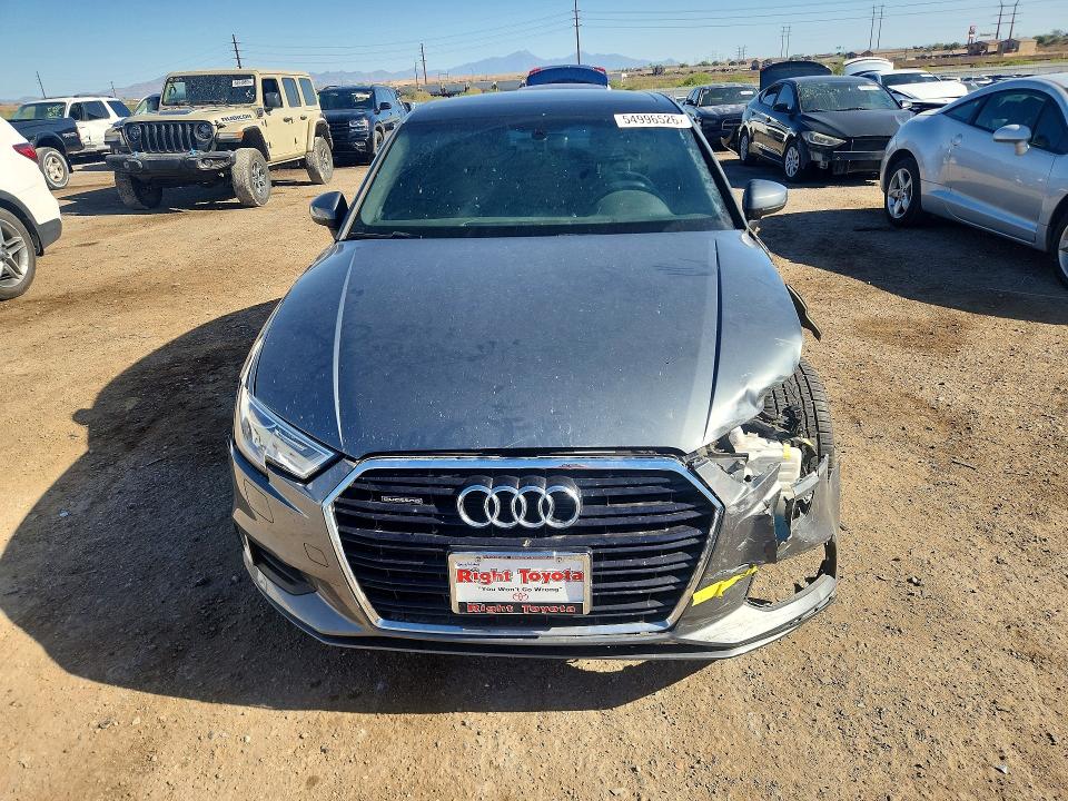 2018 Audi A3 მანქანა იყიდება აუქციონზე, vin: WAUB8GFF4J1012103, აუქციონის ნომერი: 54996526
