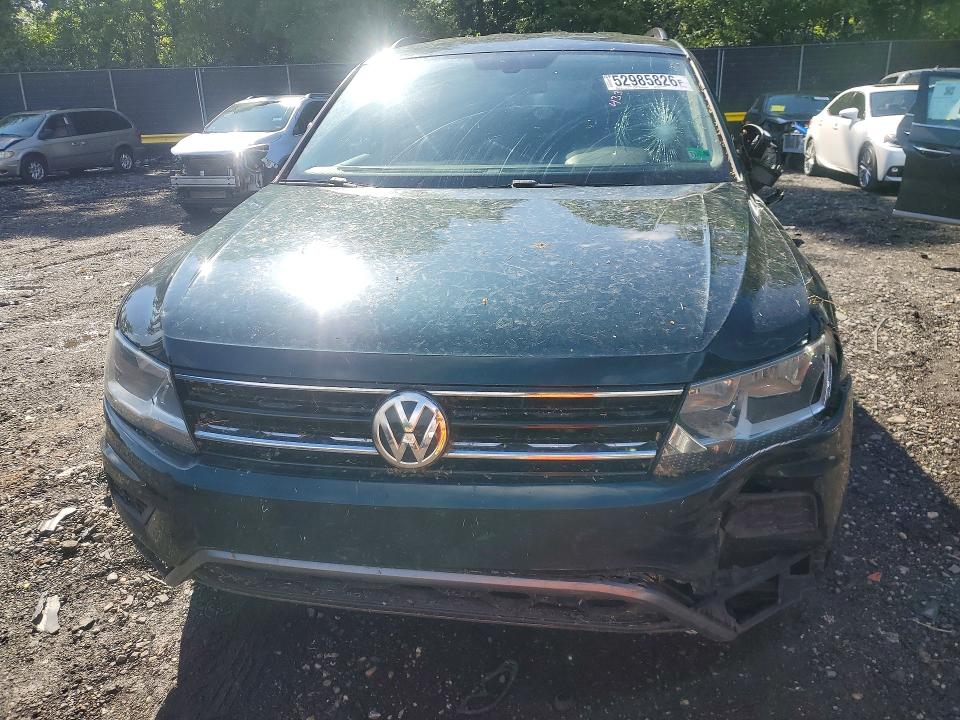Aukcja sprzedaży 2018 Volkswagen Tiguan, vin: 3VV3B7AX6JM153302, numer aukcji: 52985826