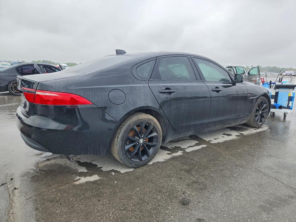 52613146 :رقم المزاد ، SAJBD4BN9HCY32252 vin ، 2017 Jaguar Xf مزاد بيع