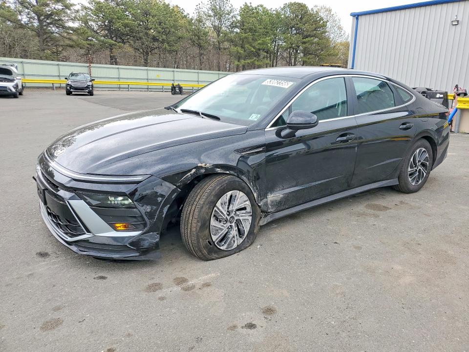 Auction sale of the 2026 Hyundai Sonata Hybrid, vin: KMHL24JJ0TA145071, lot number: 53062356