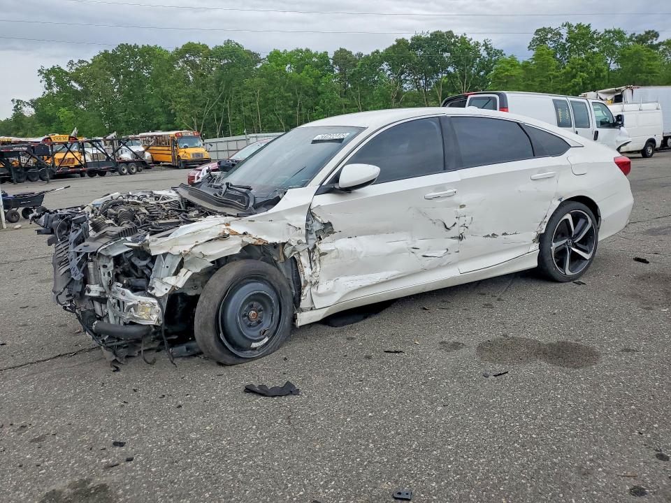 Auction sale of the 2018 Honda Accord, vin: 1HGCV1F35JA167960, lot number: 53169946