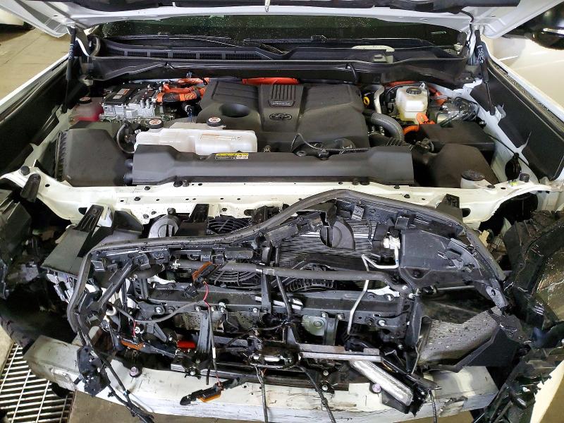 52538926 :رقم المزاد ، 5TFPC5DB1SX113660 vin ، 2025 Toyota Tundra مزاد بيع