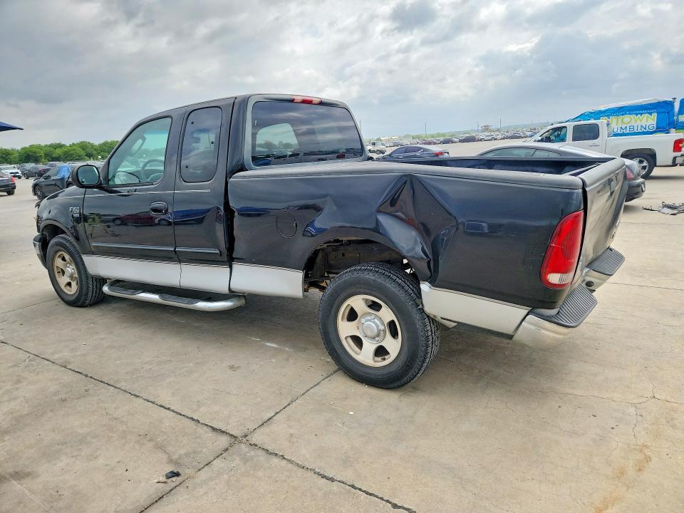 53641136 :رقم المزاد ، 1FTRX17L92NB42040 vin ، 2002 Ford F150 مزاد بيع