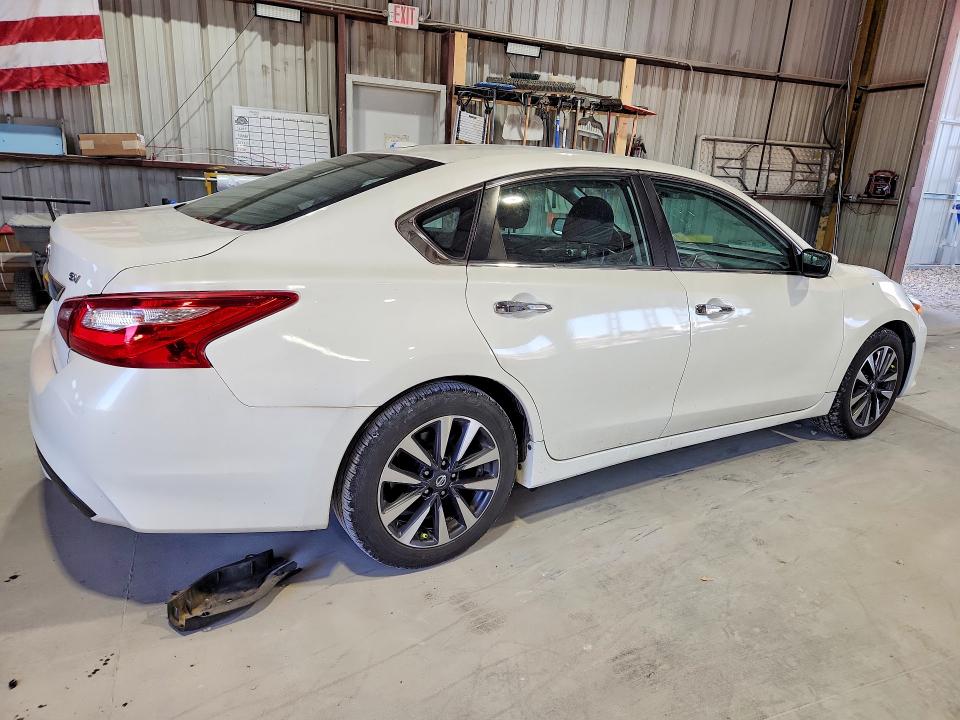 Продажа на аукционе авто 2017 Nissan Altima, vin: 1N4AL3APXHC195145, номер лота: 53083526