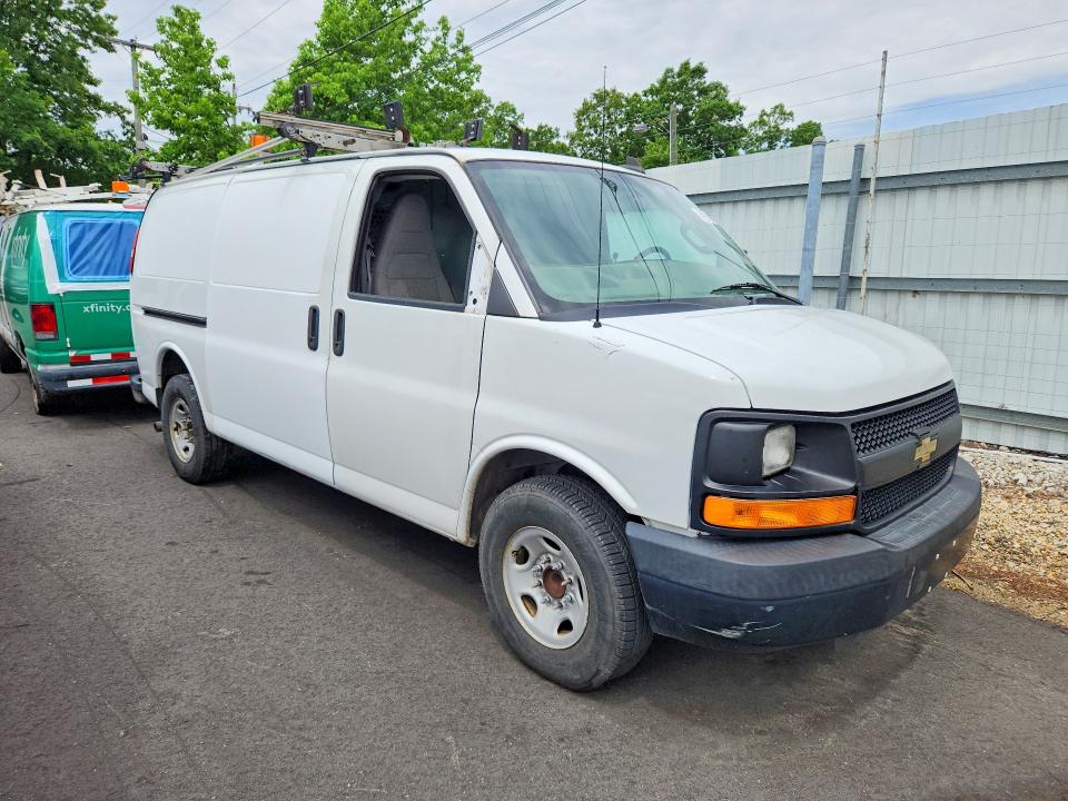 53002276 :رقم المزاد ، 1GCWGAFF7G1315082 vin ، 2016 Chevrolet Express G2500 مزاد بيع