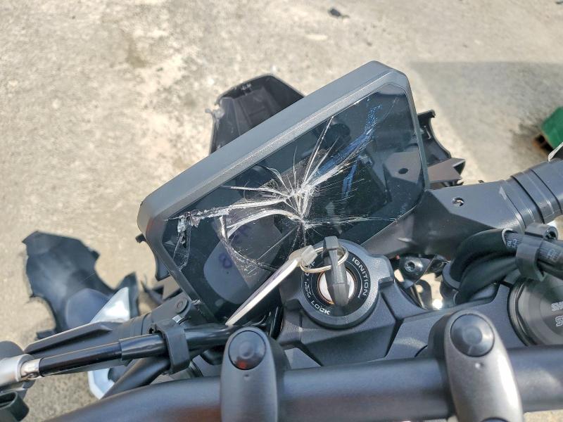 2025 Honda Cb750 მანქანა იყიდება აუქციონზე, vin: JH2RH2402SK000909, აუქციონის ნომერი: 55222076
